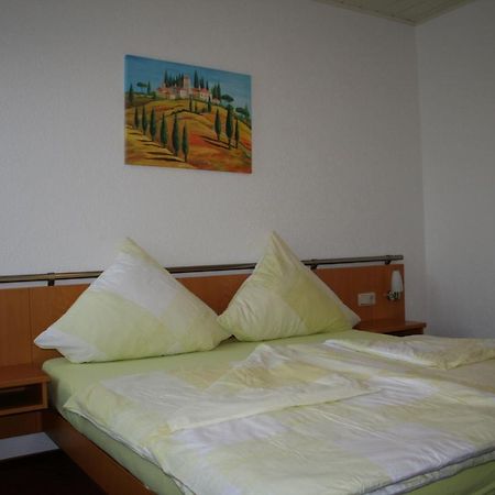 Pension Zur Krone Hotel Eisenach Luaran gambar