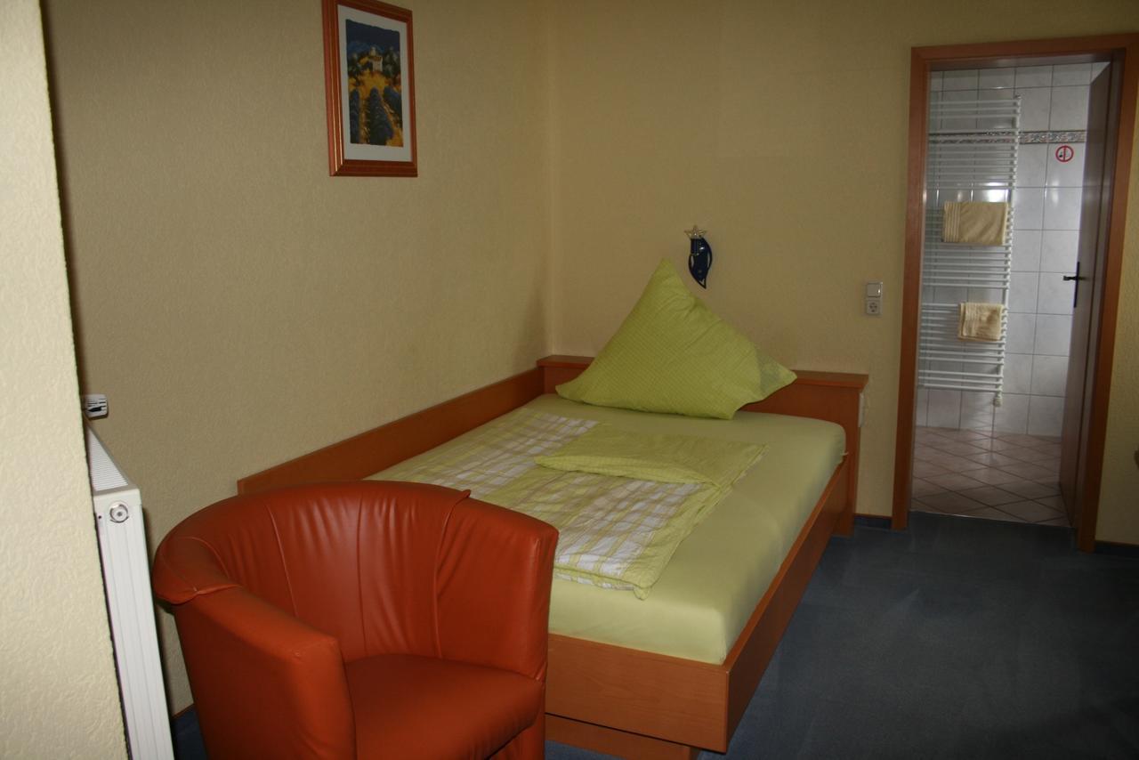 Pension Zur Krone Hotel Eisenach Luaran gambar